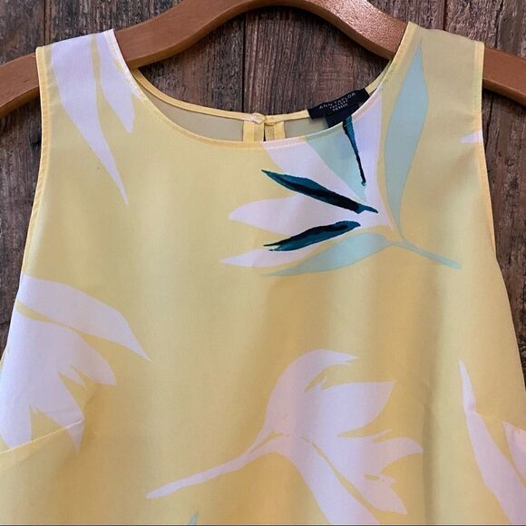 Ann Taylor SP Yellow Sleeveless Floral Lightweight Summer Peplum Hem Top - Picture 9 of 10